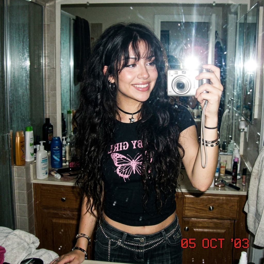 2000s Aesthetic Mirror Selfie